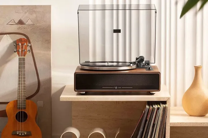 best record player with speakers