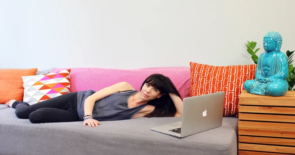 best pillow for watching tv in bed