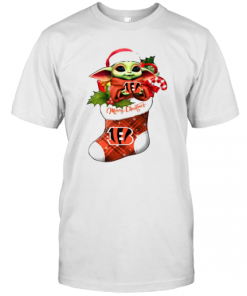 Baby Yoda Hug Cincinnati Bengals Ornament Merry Christmas 2020 T-Shirt
