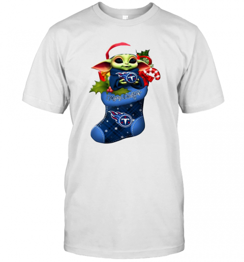 Baby Yoda Hug Tennessee Titans Ornament Merry Christmas 2020 T-Shirt