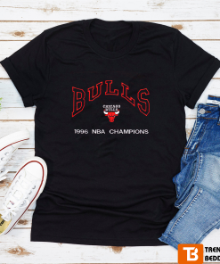 Chicago Bulls 1996 NBA Champions Vintage Embroidered T-Shirt