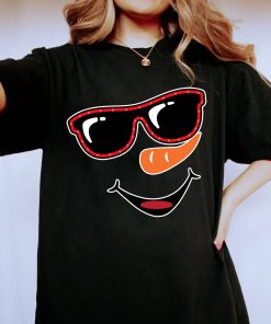 Snowman Face Cute Trendy Christmas Funny Shirt