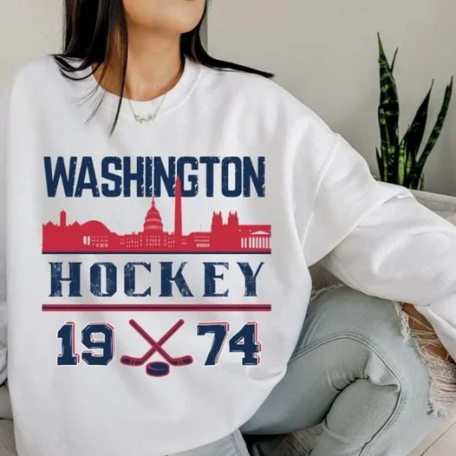 Vintage Style 90s Washington Capital Hockey Print Crewneck Sweatshirt