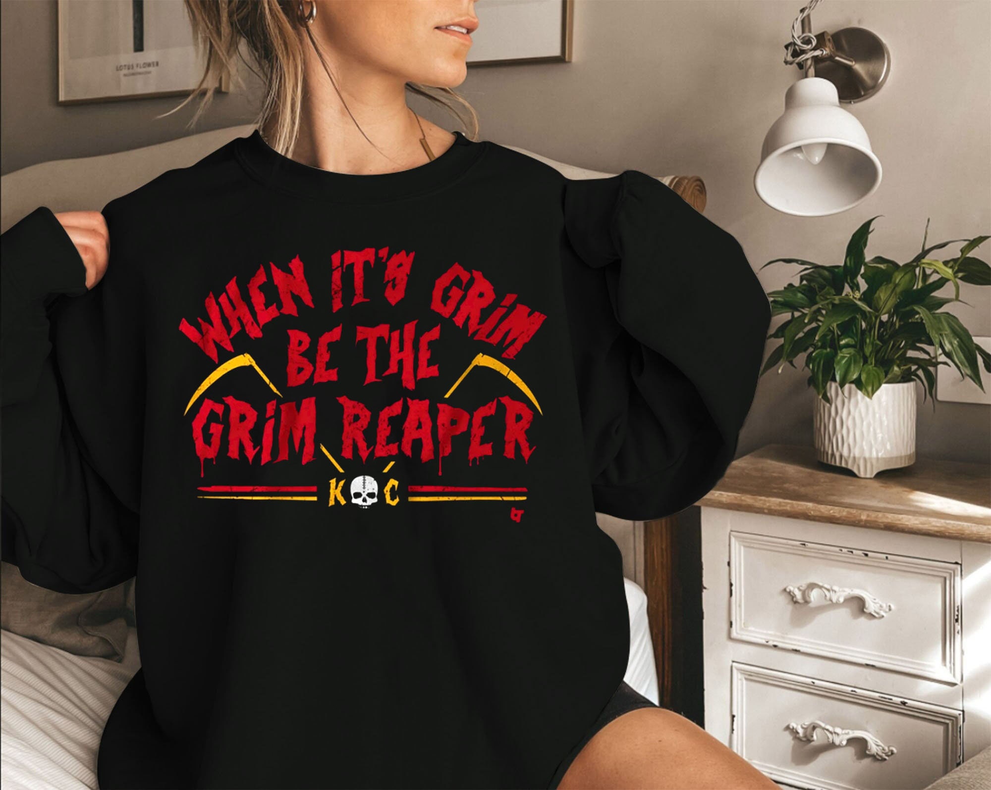 When It's Grim Be The Reaper Shirt When It's Grim Be The Reaper Shirt