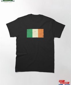 Aged And Grungy Flag Of Ireland Classic T-Shirt