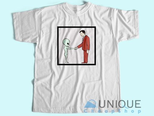Alien Handshake With Man T Shirt Size S – 3XL Custom T-Shirt