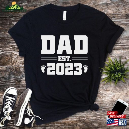 Dad Est 2023 Shirt Funny Men’s Hoodie Sweatshirt