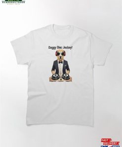 Dj Woof Hilarious Doggy Disc Jockey Golden Retriever T-Shirt Classic