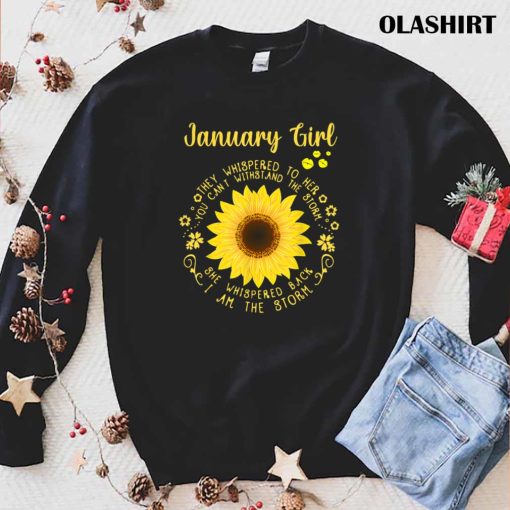 New A Queen Was Born In January Happy Birthday To Me High Heel T-shirt