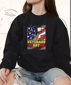 22 Veterans Day Holiday Sweatshirt