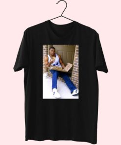 Charles Barkley Eating Pizza Essential T Shirt