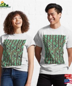 Hovering Spikes Classic T Shirt Hoodie Sweatshirt 3