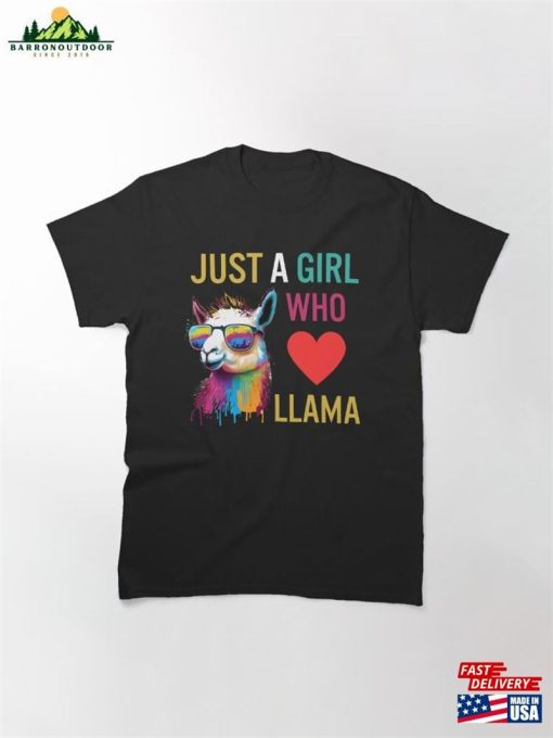 Just A Girl Who Loves Llama Classic T-Shirt Sweatshirt