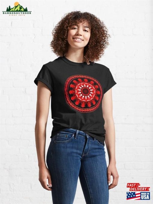 Kaleidoscope Ominous Red In Celtic Circle Frame 13 Classic T-Shirt Unisex