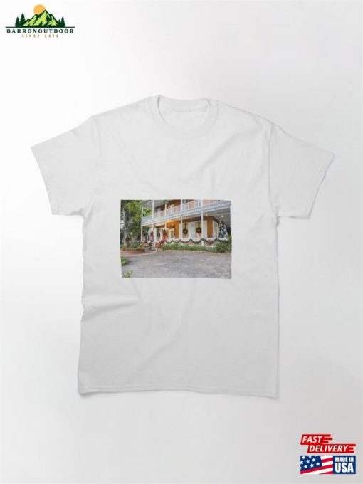 Key West Resorts Classic T-Shirt Unisex