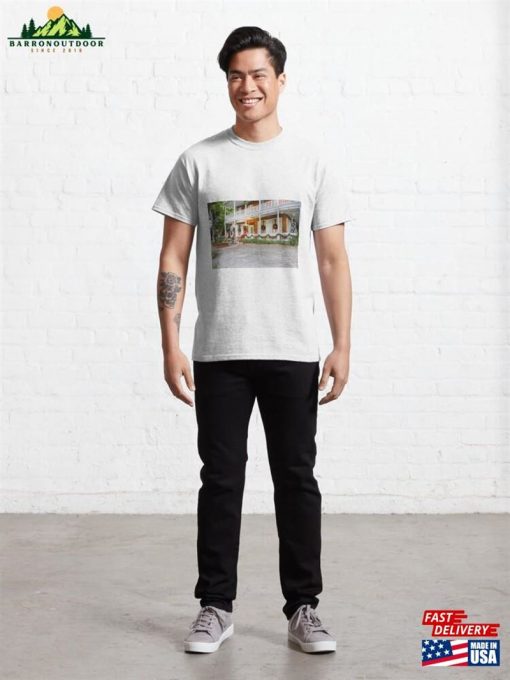 Key West Resorts Classic T-Shirt Unisex