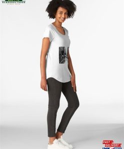 New York Cityscape Black And White Street Avenue Usa City Pedestrians Traffic Premium Scoop T-Shirt Sweatshirt Classic