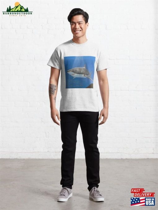 Realistic Shark Classic T-Shirt Sweatshirt