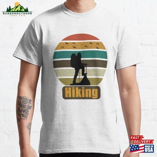 Retro Hiking Design Classic T-Shirt