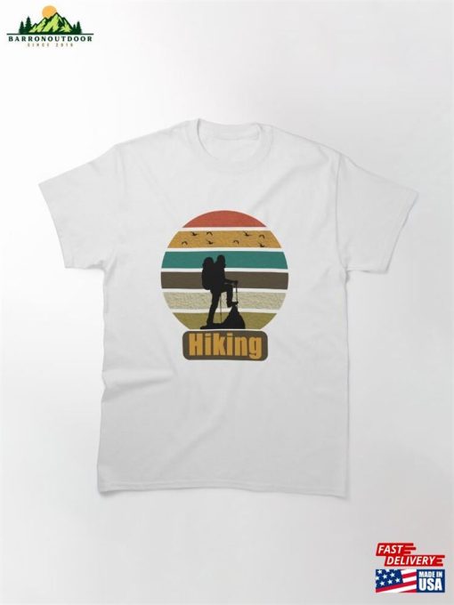 Retro Hiking Design Classic T-Shirt