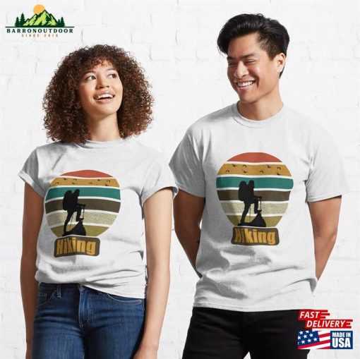 Retro Hiking Design Classic T-Shirt