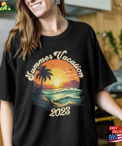 Summer Vacation 2023 T-Shirt Tropical Family Shirt Sweatshirt