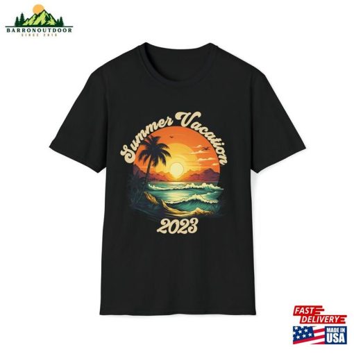 Summer Vacation 2023 T-Shirt Tropical Family Shirt Sweatshirt