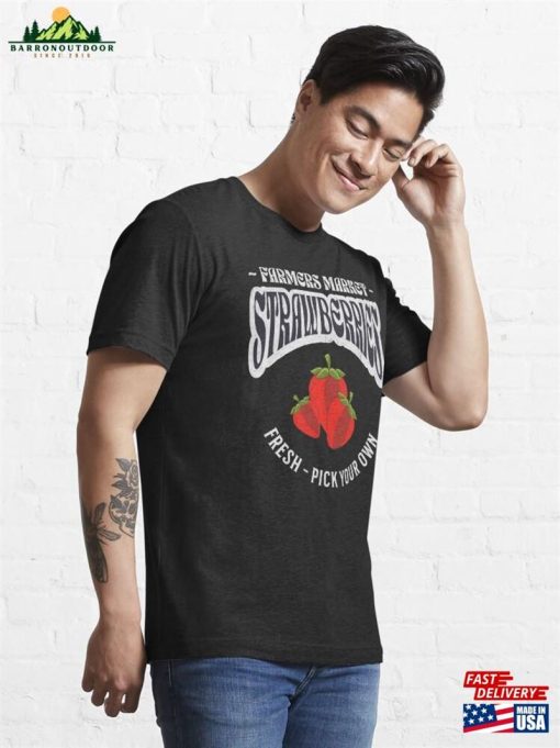 Vintage Fresh Strawberries Farmer’s Market Pick Your Own T-Shirt Hoodie