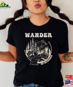 Wander T-Shirt Classic Sweatshirt