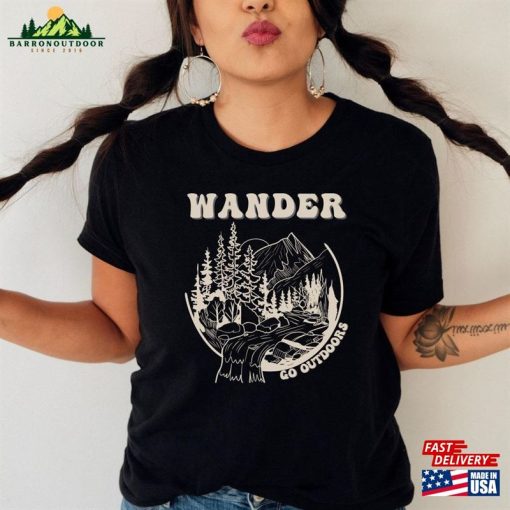 Wander T-Shirt Classic Sweatshirt