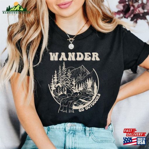 Wander T-Shirt Classic Sweatshirt