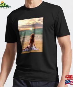 Woman Sitting On A Beach Watching The Sunset Relaxed Peaceful Zen Buddhism Yoga Active T-Shirt Sweatshirt Classic