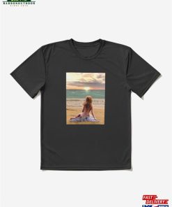 Woman Sitting On A Beach Watching The Sunset Relaxed Peaceful Zen Buddhism Yoga Active T-Shirt Sweatshirt Classic