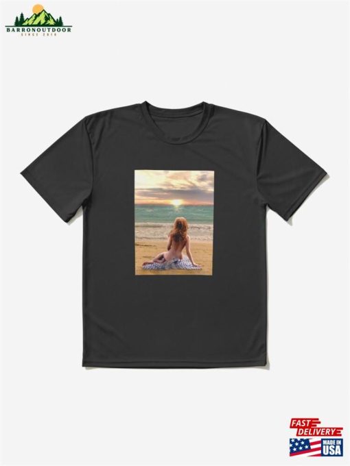 Woman Sitting On A Beach Watching The Sunset Relaxed Peaceful Zen Buddhism Yoga Active T-Shirt Sweatshirt Classic