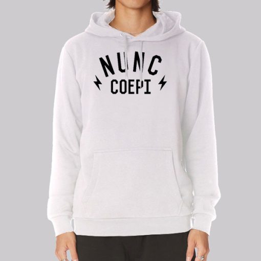 Motivation Nunc Coepi Hoodie