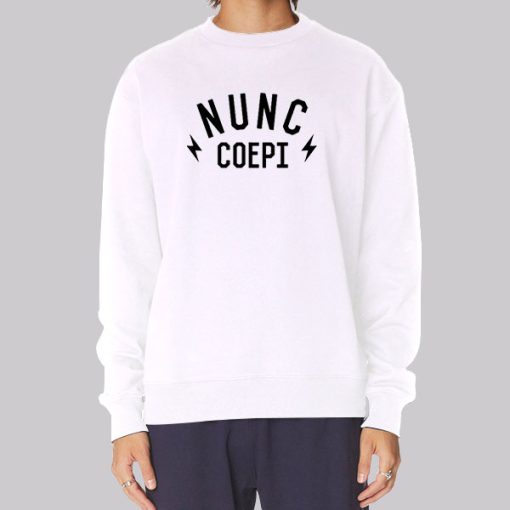 Motivation Nunc Coepi Hoodie