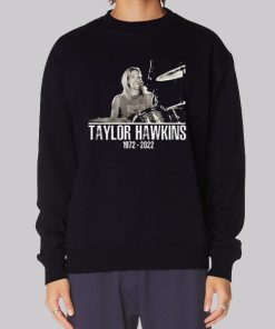 RIP Taylor Hawkins Hoodie 1 RIP Taylor Hawkins Hoodie 2